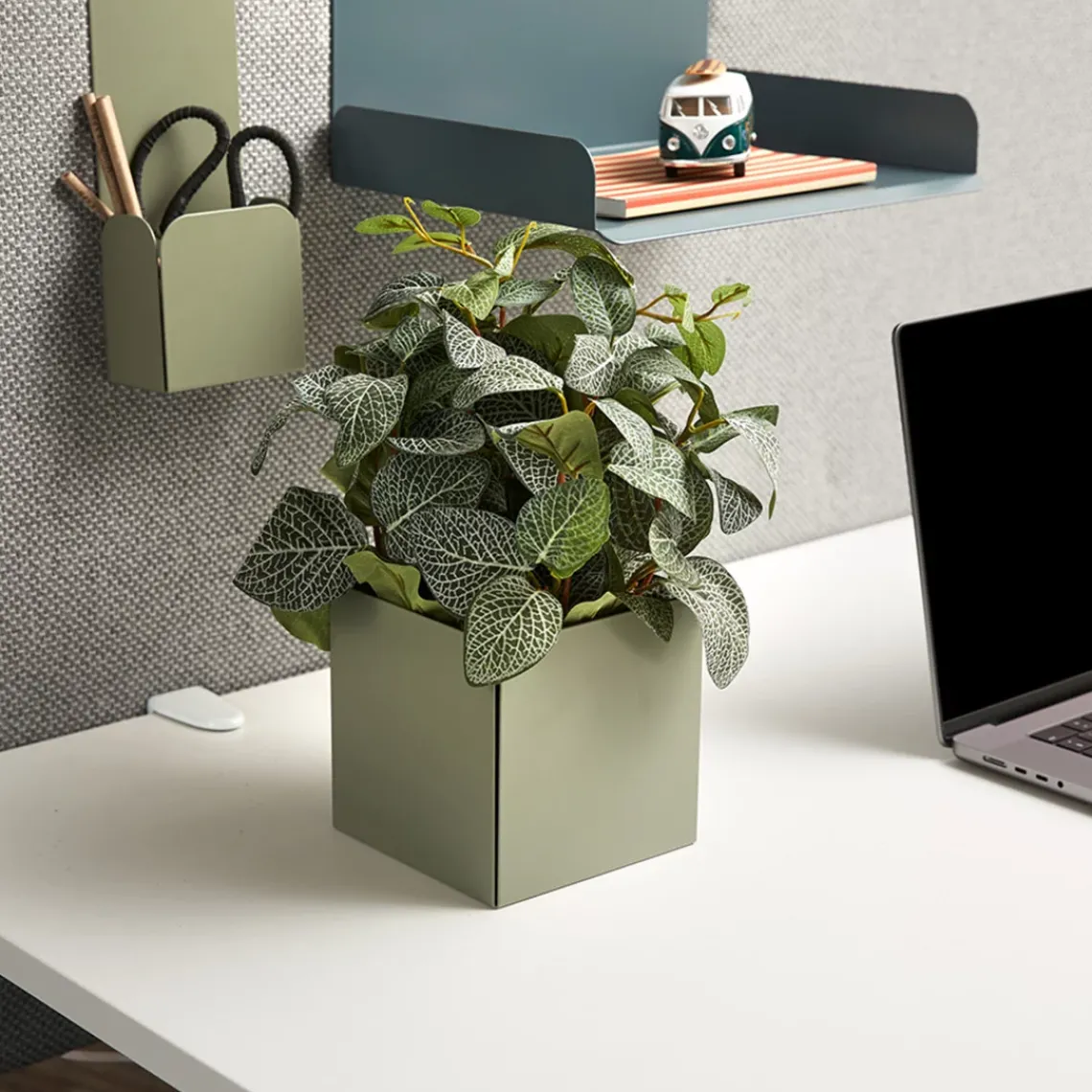 DPJ Workspace Blumentopf +