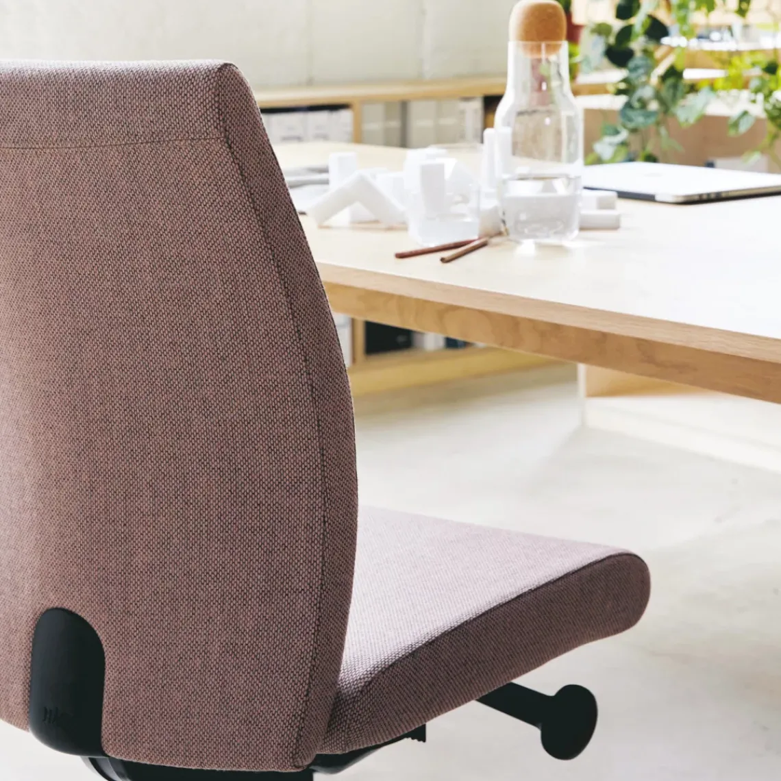 DPJ Workspace Ergonomischer Bürostuhl HÅG Creed 6004 - Hohe Rückenlehne