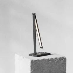DPJ Workspace Schreibtischleuchte Charge