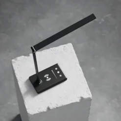 DPJ Workspace Schreibtischleuchte Charge