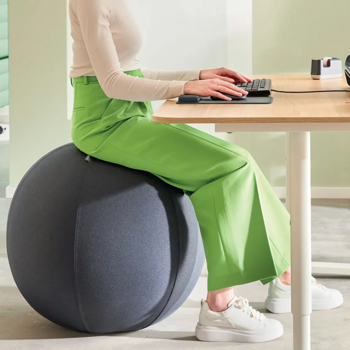 DPJ Workspace Sitzball Ergo Active