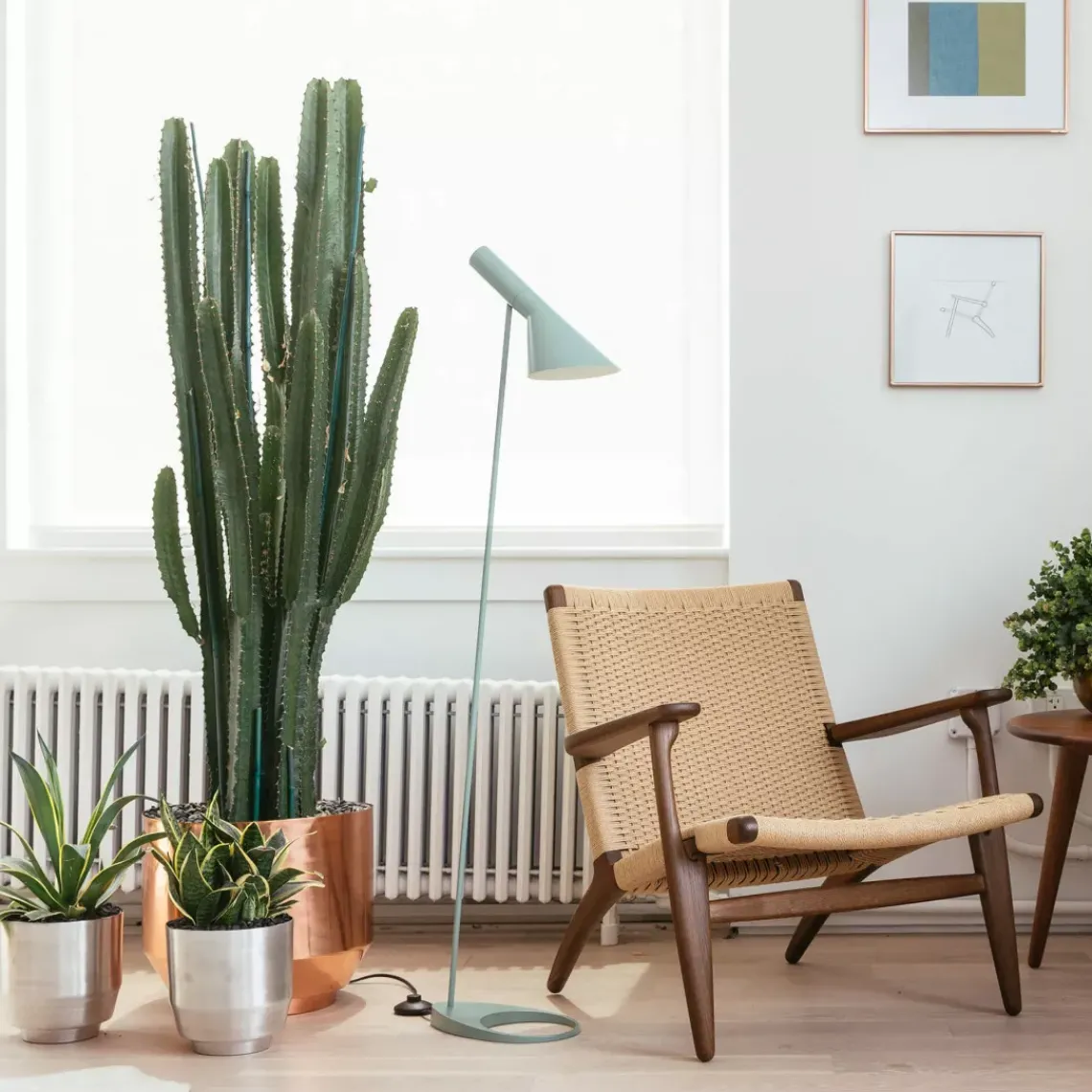 DPJ Workspace Stehleuchte AJ