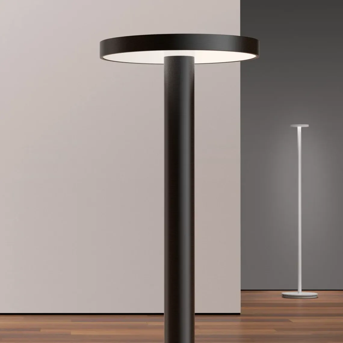 DPJ Workspace Stehleuchte Luci - Portabel