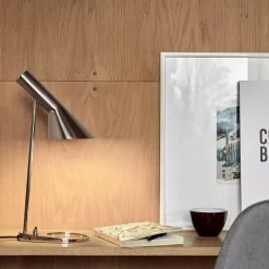DPJ Workspace Tischleuchte AJ