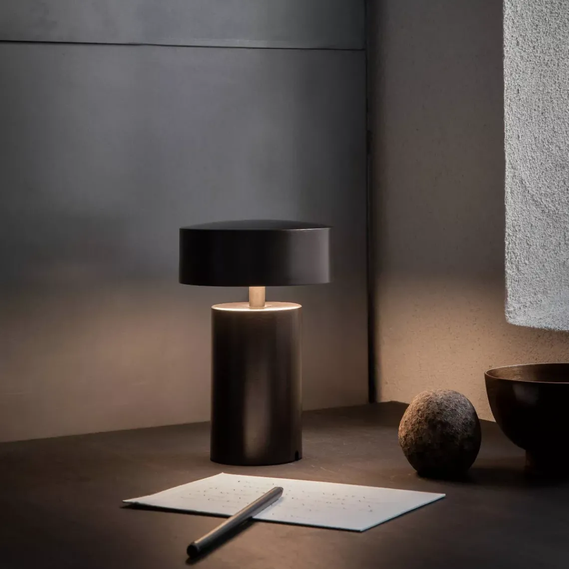 DPJ Workspace Tischleuchte Column - Portabel